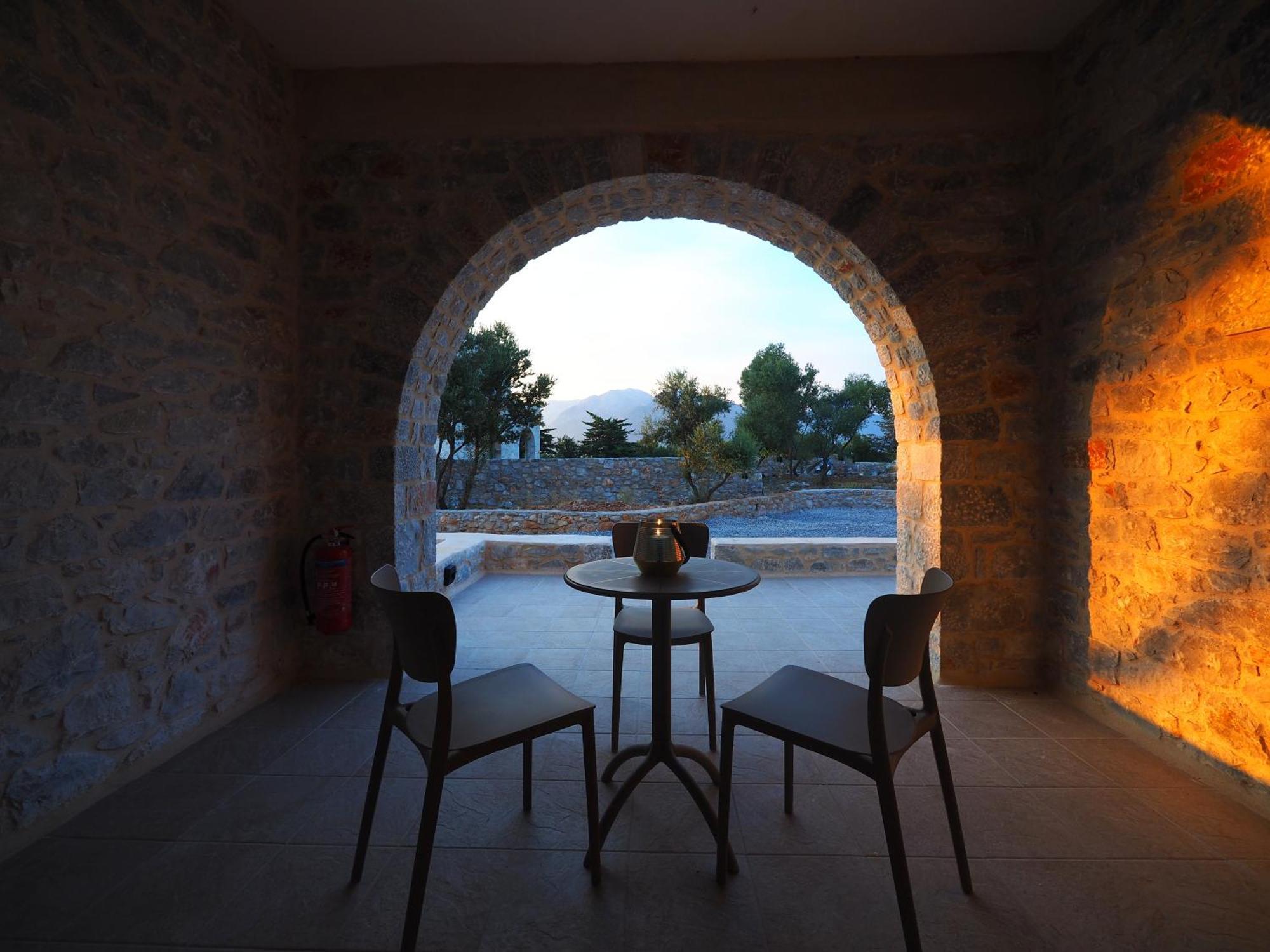 Terra Di Pietra Exclusive Suites & Apartments Αρεόπολις Εξωτερικό φωτογραφία