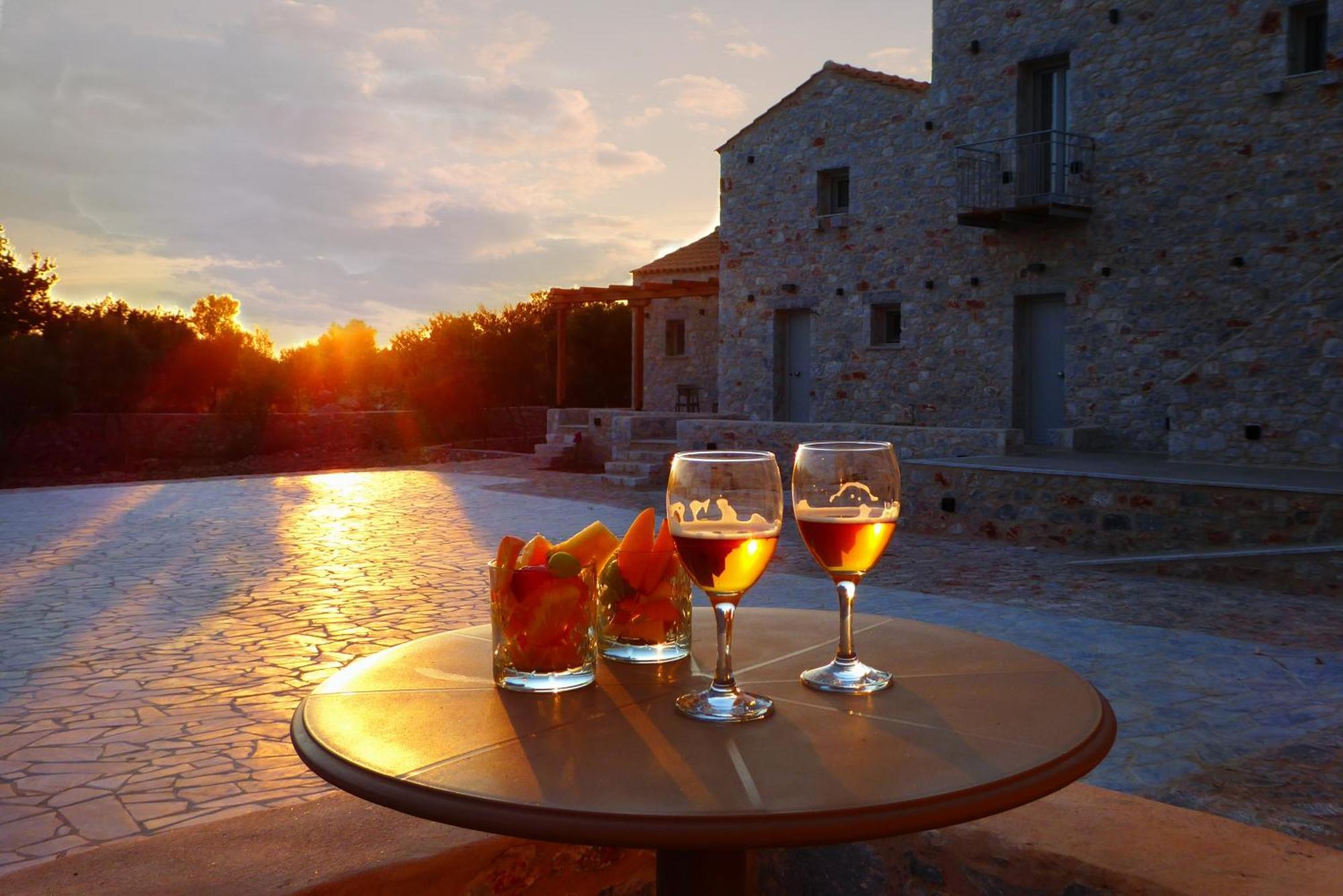 Terra Di Pietra Exclusive Suites & Apartments Αρεόπολις Εξωτερικό φωτογραφία