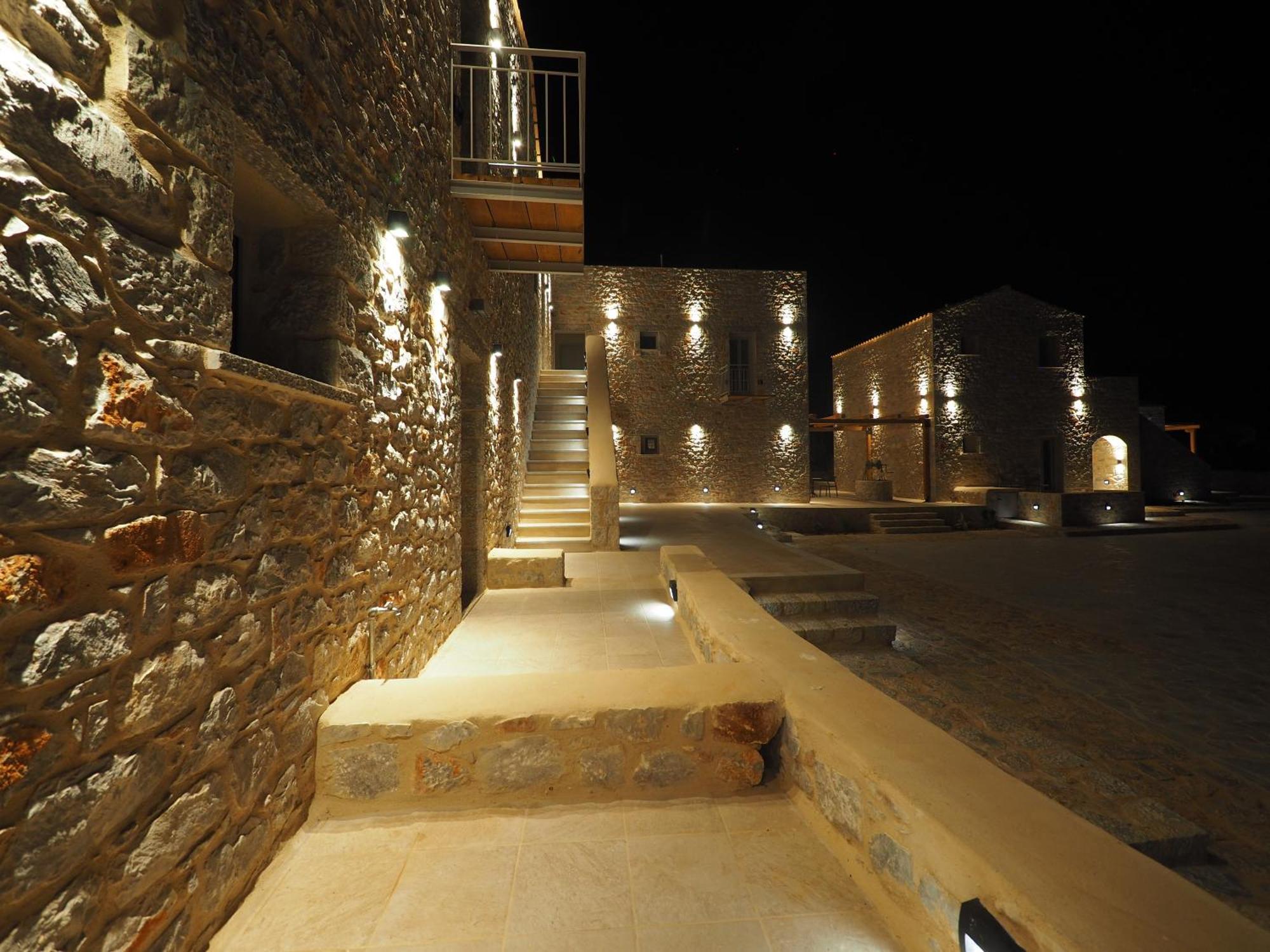 Terra Di Pietra Exclusive Suites & Apartments Αρεόπολις Εξωτερικό φωτογραφία