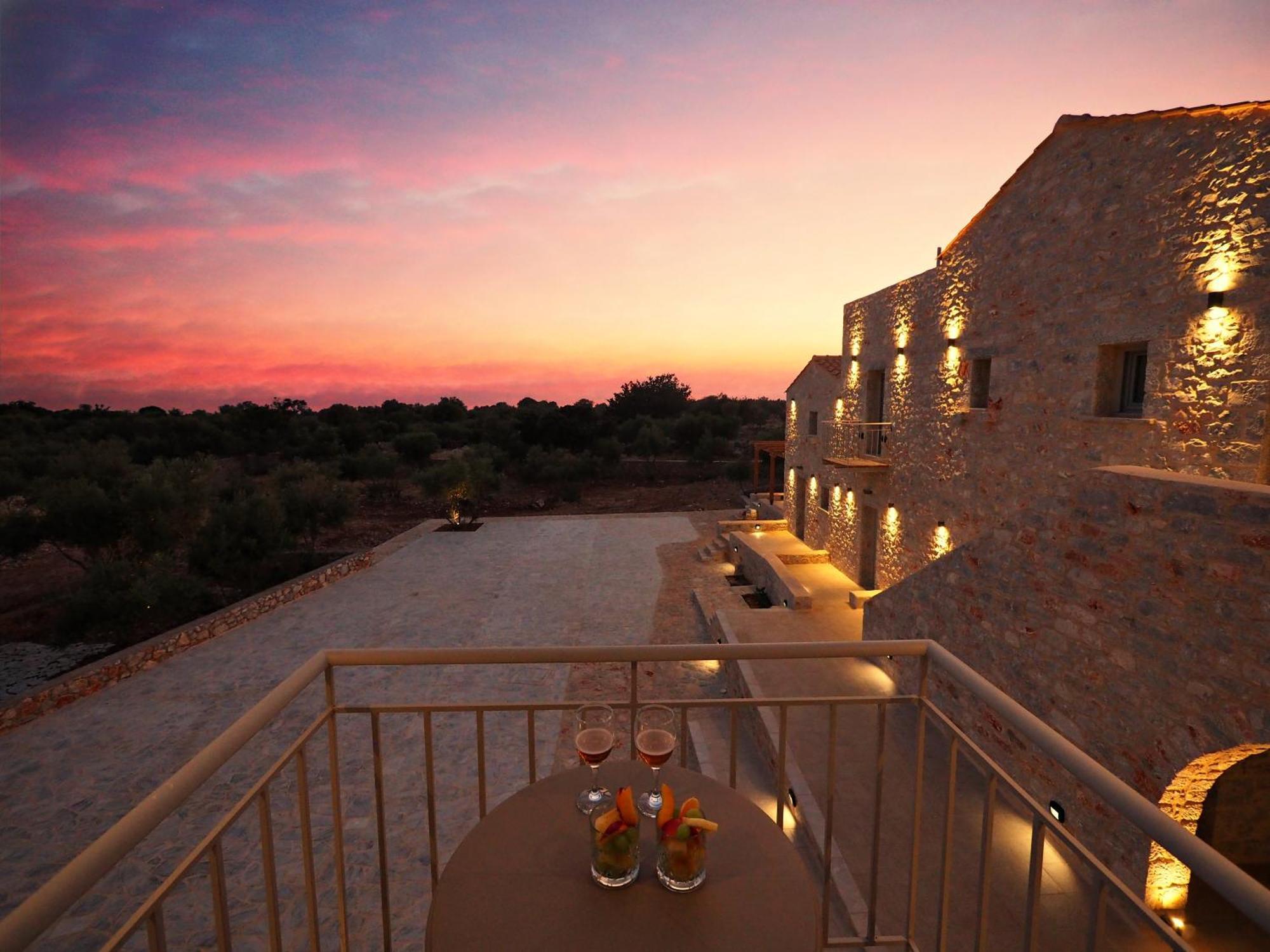 Terra Di Pietra Exclusive Suites & Apartments Αρεόπολις Εξωτερικό φωτογραφία