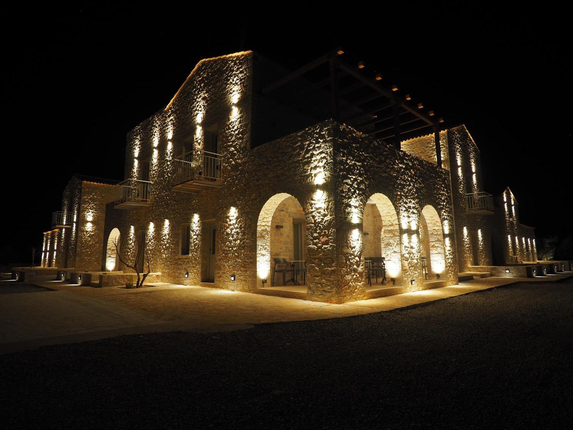 Terra Di Pietra Exclusive Suites & Apartments Αρεόπολις Εξωτερικό φωτογραφία