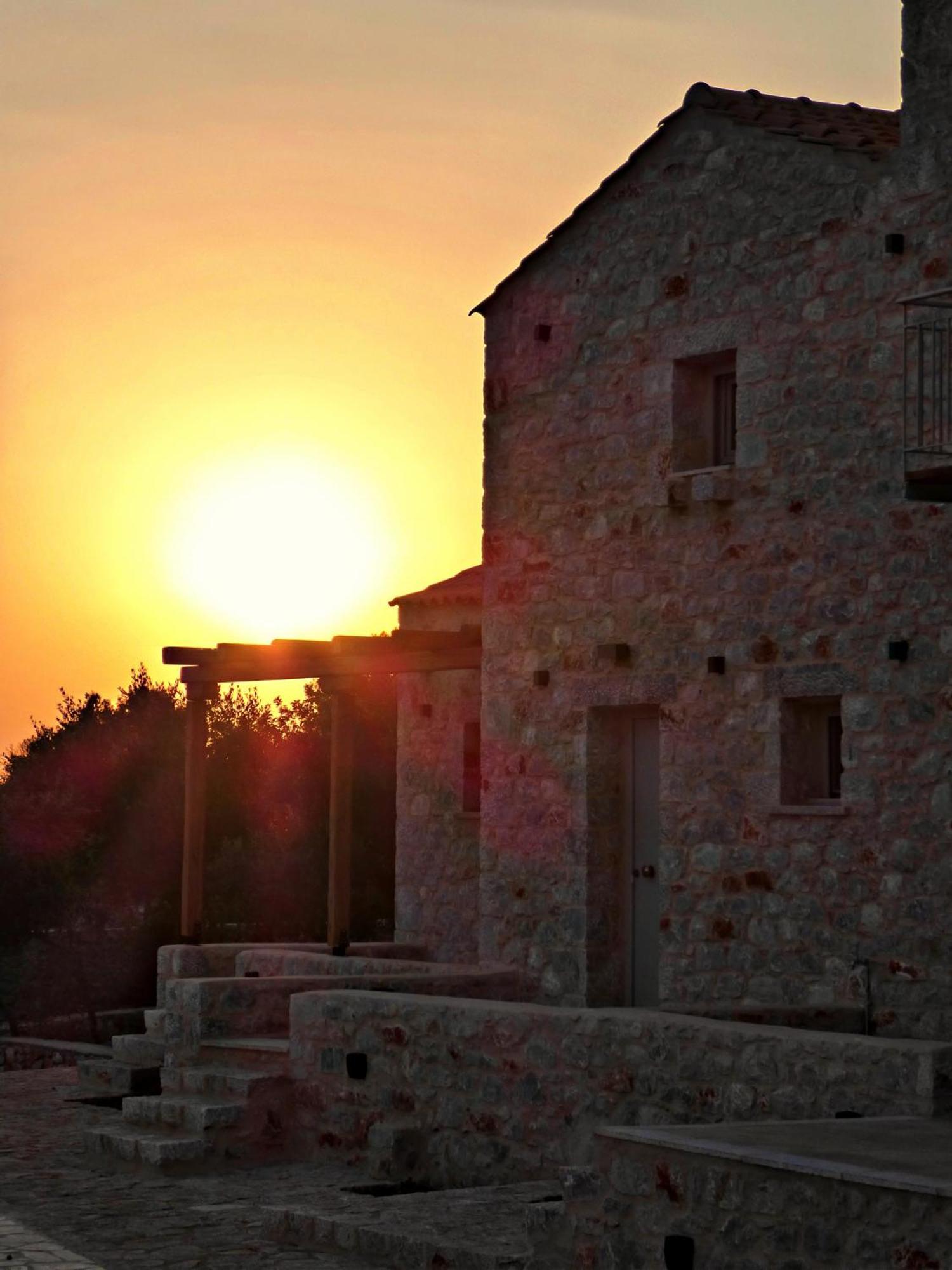 Terra Di Pietra Exclusive Suites & Apartments Αρεόπολις Εξωτερικό φωτογραφία