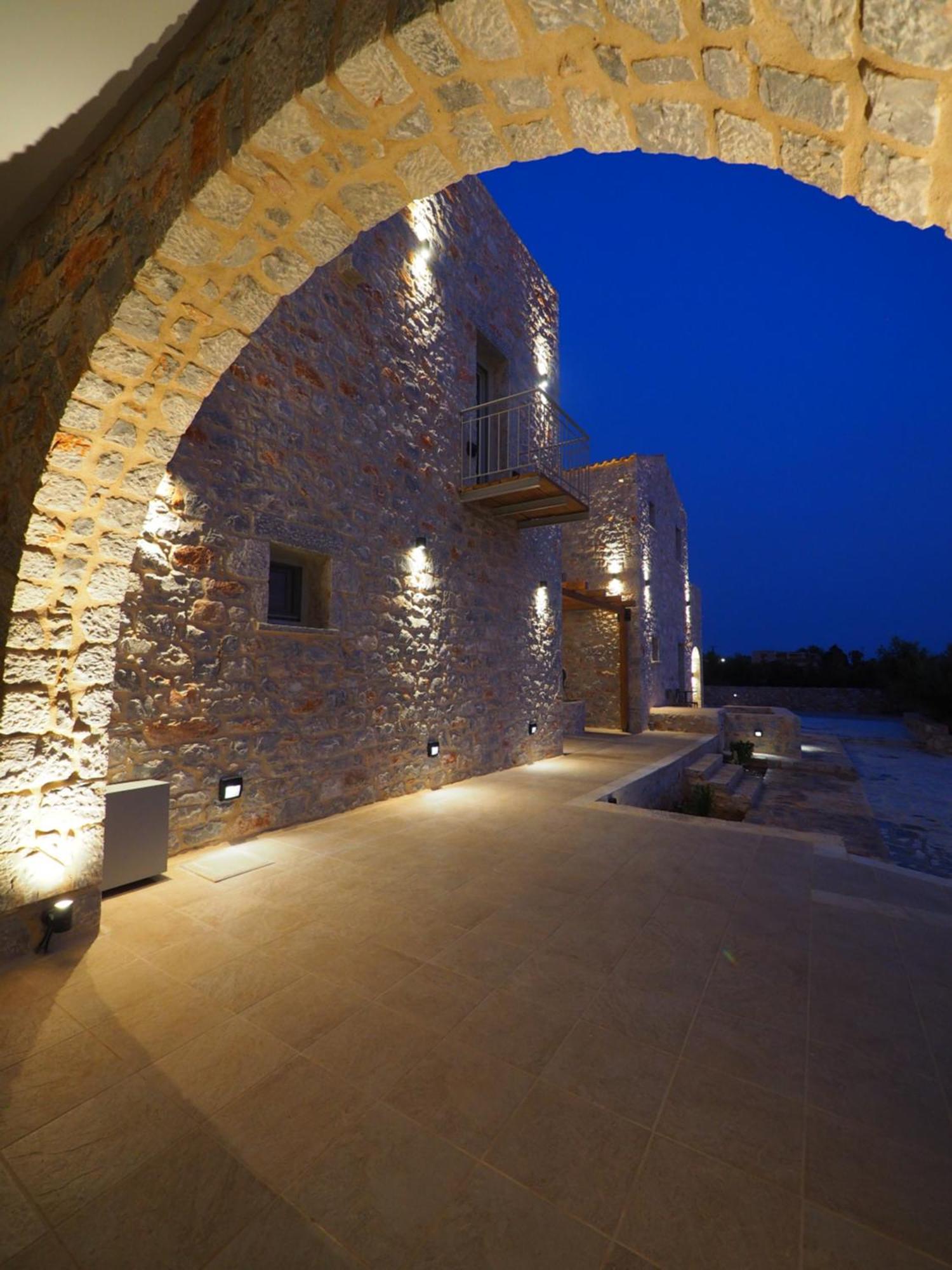 Terra Di Pietra Exclusive Suites & Apartments Αρεόπολις Εξωτερικό φωτογραφία