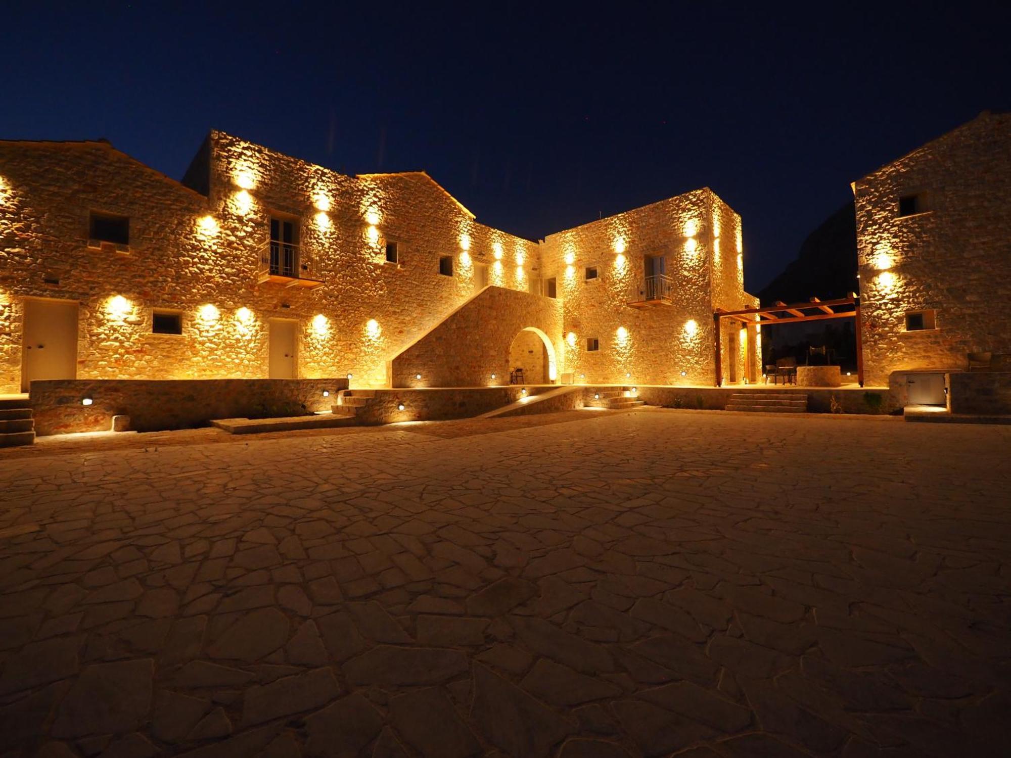 Terra Di Pietra Exclusive Suites & Apartments Αρεόπολις Εξωτερικό φωτογραφία