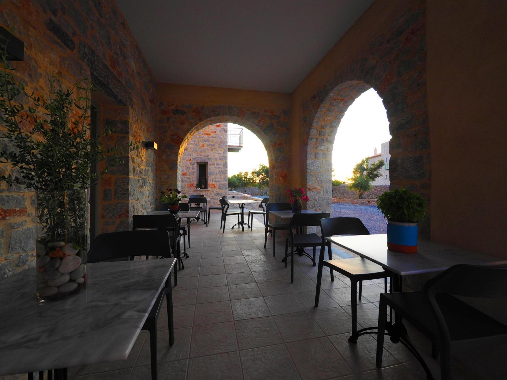 Terra Di Pietra Exclusive Suites & Apartments Αρεόπολις Εξωτερικό φωτογραφία