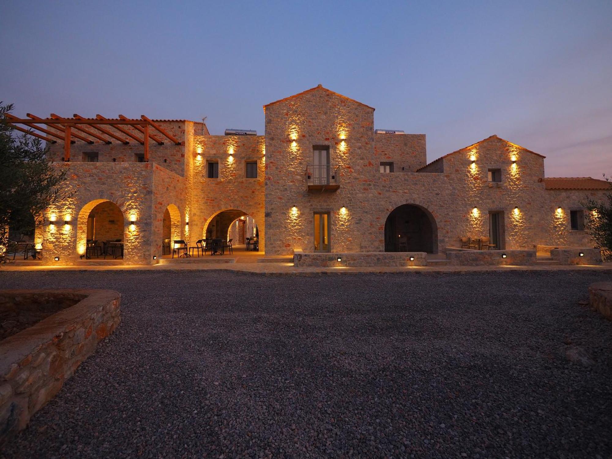 Terra Di Pietra Exclusive Suites & Apartments Αρεόπολις Εξωτερικό φωτογραφία