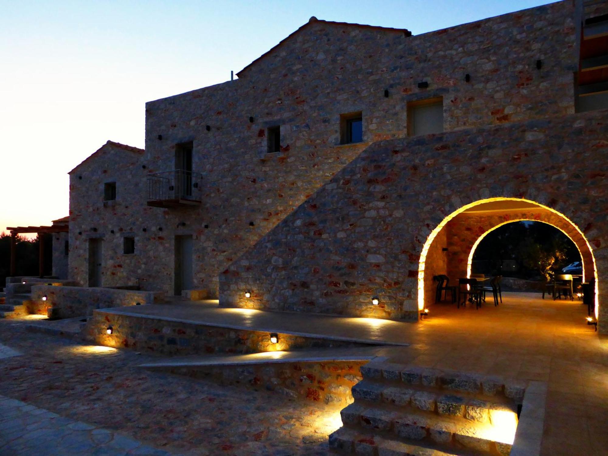 Terra Di Pietra Exclusive Suites & Apartments Αρεόπολις Εξωτερικό φωτογραφία