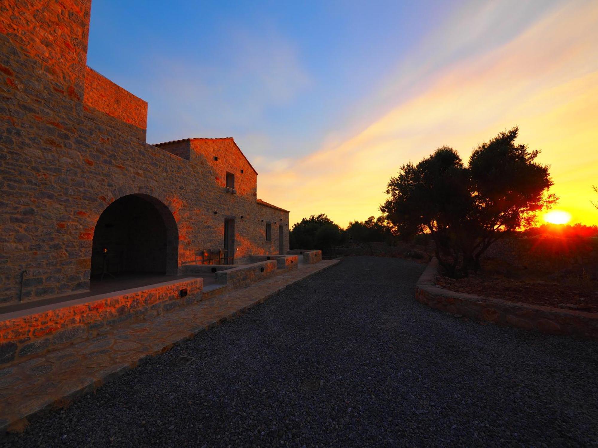 Terra Di Pietra Exclusive Suites & Apartments Αρεόπολις Εξωτερικό φωτογραφία