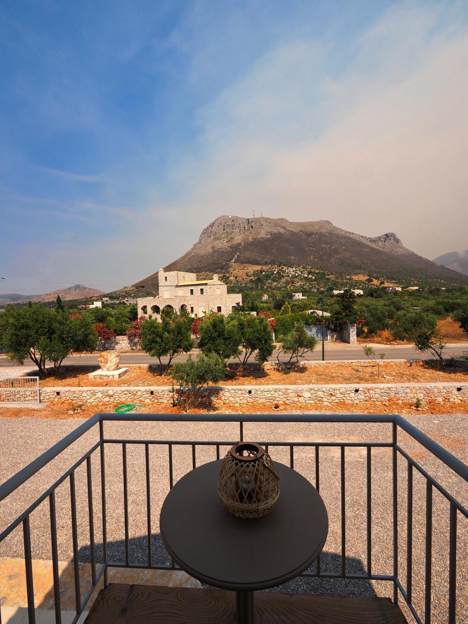 Terra Di Pietra Exclusive Suites & Apartments Αρεόπολις Εξωτερικό φωτογραφία